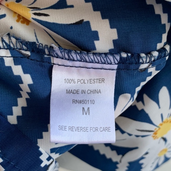 •Feathers• Daisy Print Navy Blue Dress - Size Med. - Picture 6 of 8